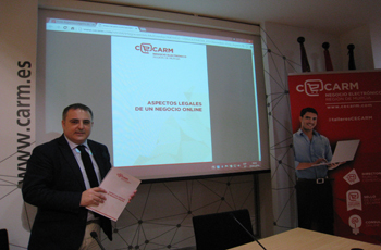 El director general de Simplificacin de la Actividad Empresarial y Economa Digital, Francisco Abril, present hoy la 'Gua prctica de comercio electrnico'