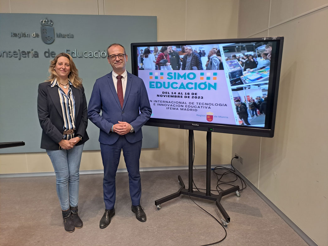 El consejero de Educacin, Formacin Profesional y Empleo, Vctor Marn durante la presentacin de la participacin de la Regin en el Saln internacional de tecnologa e innovacin educativa (Simo)