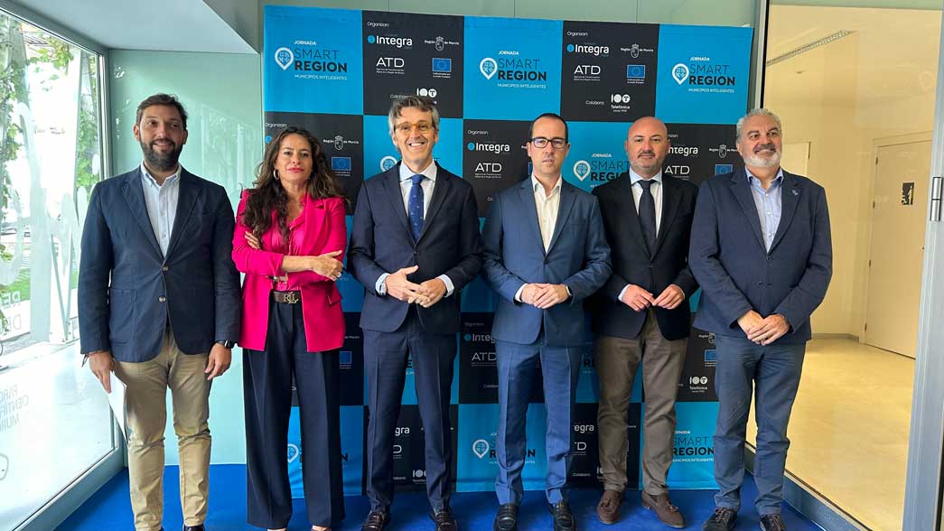 El consejero de Economía, Hacienda y Empresa, Luis Alberto Marín, preside la jornada 'Smart Region'