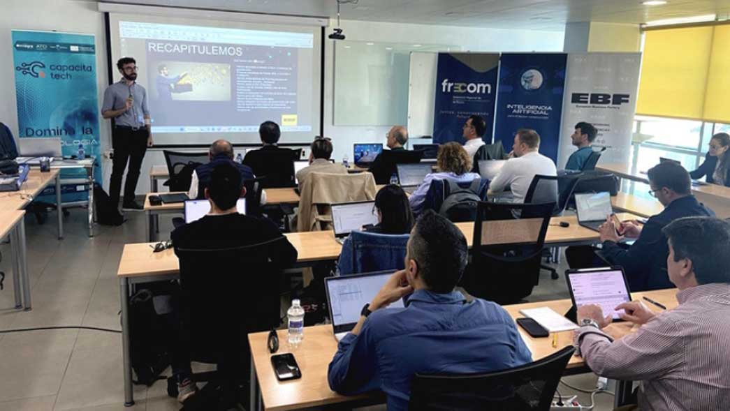 Una de las clases impartidas en el primero de los tres cursos programados sobre inteligencia artificial aplicada al sector de la construccin