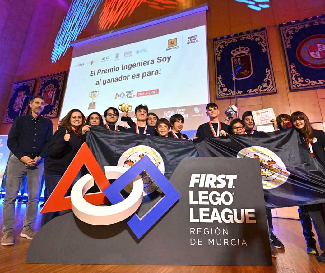 El equipo Electronic Falcons representar� a la Regi�n en la final nacional que se celebrar� el 11 de abril en Burgos