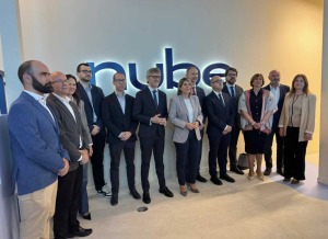 El consejero Luis Alberto Mar�n, y la alcaldesa de Cartagena, Noelia Arroyo, en un momento de la inauguraci�n del Centro Nube de Cartagena