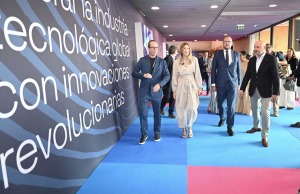 La consejera Marisa L�pez, Javier Mart�nez, Jos� Guill�n y el gerente de Fundaci�n Integra, Joaqu�n Ruiz